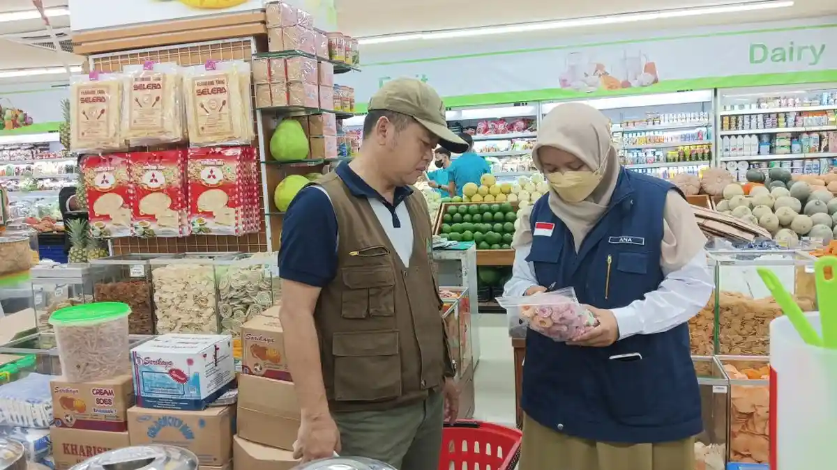 Cilacap Retail Revolution: Toko Tradisional yang Menghidupkan Jalan Dr. Soetomo
